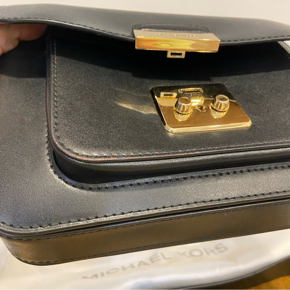 Michael Kors Black and Tan Crossbody Bag - Picture 4 of 16